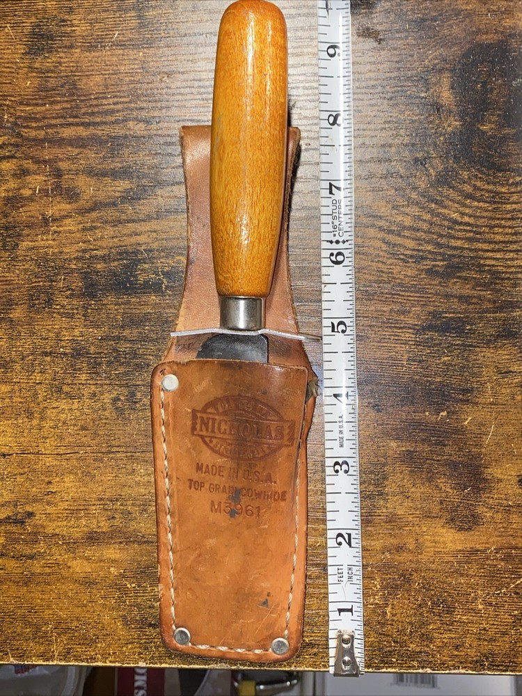 Box Cutter Knife And Leather Sheath