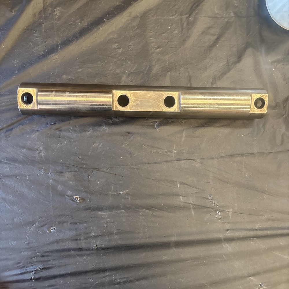 Used CAT 610898 ROCKER LEVER SHAFT