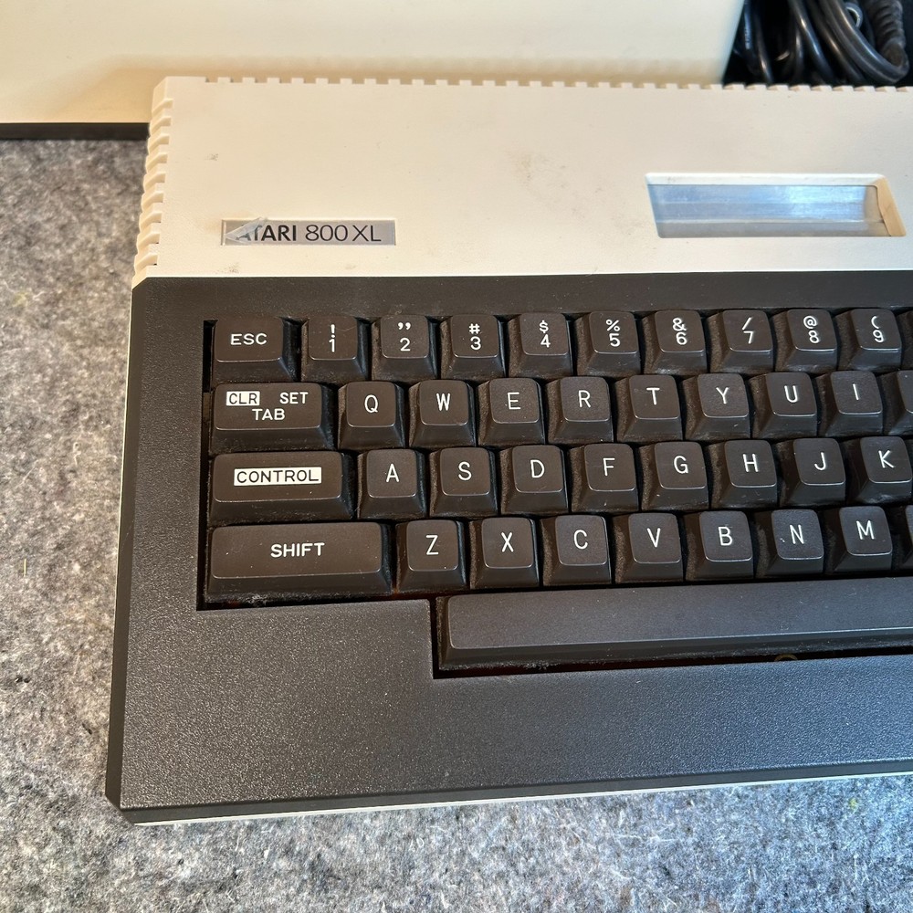 Atari 800XL Computer and Atari 1025 Printer AtariWriter Bundle Powers On As-is
