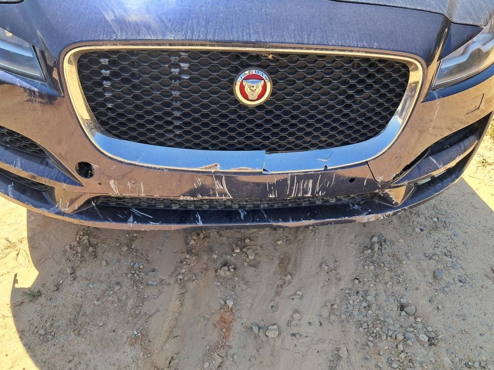F-PACE 2018 Glove Box 4782977