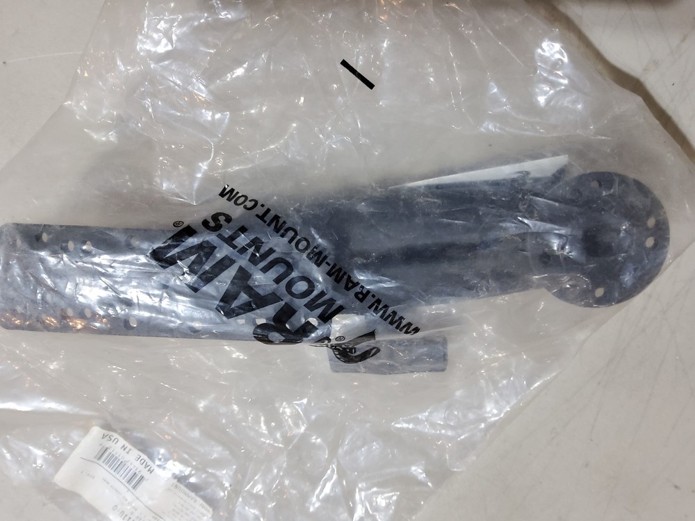 RAM MOUNT FOR BOAT ELECTRONICS P/N RAM-111-U-D