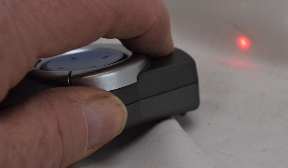 Targus PAUM30 Presentation Laser Pointer Remote Control