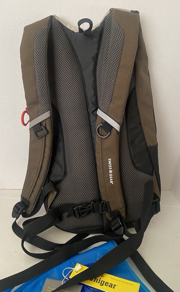 SWISS GEAR HYDRATION PACK CP109