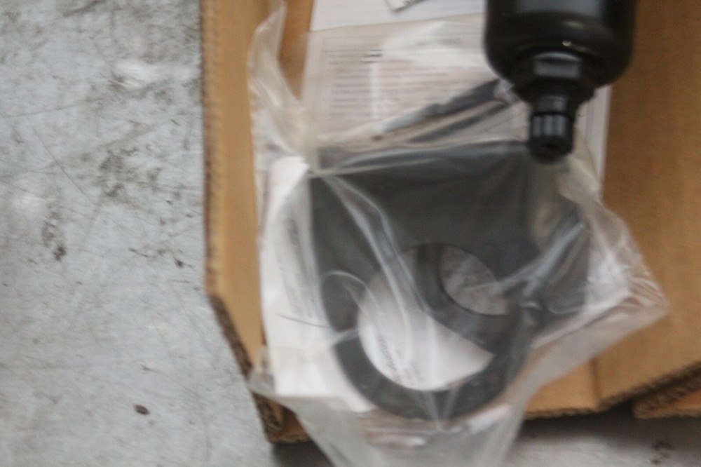 PARKER PRESSURE REGULATOR OILER WATER SEPARATOR 18A1B00002