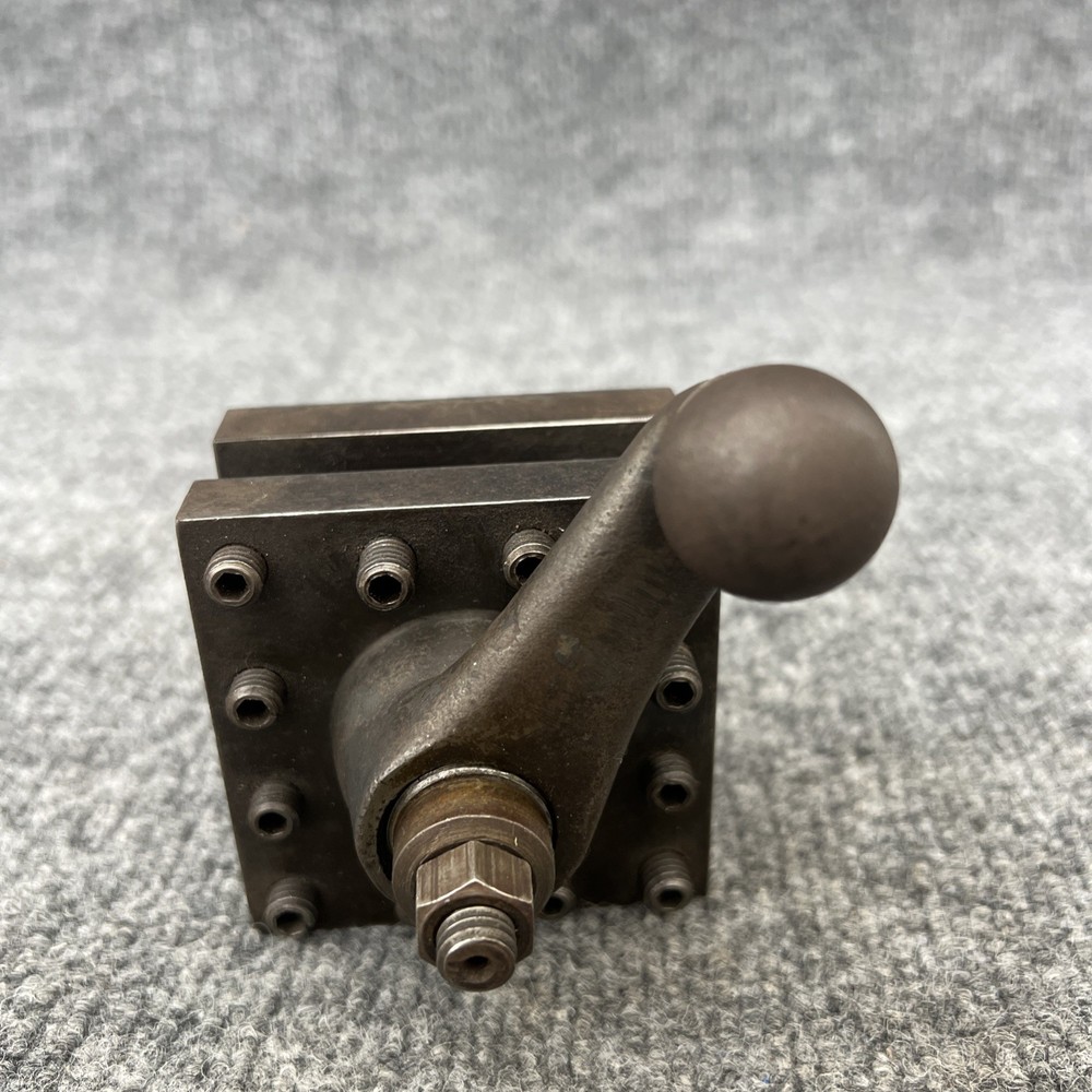 CWC Corr 4 WAY WEDGE TYPE TOOL POST Used