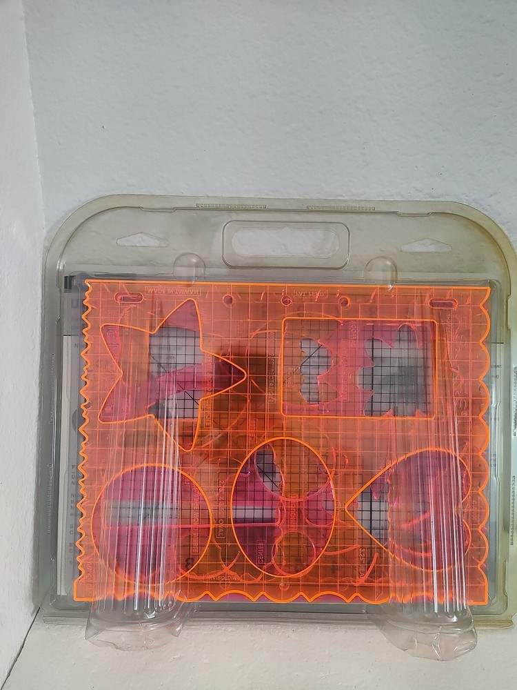 🟠FISKARS Ultra Shape Express Cutter - Cut Shapes & Borders Easily🟠