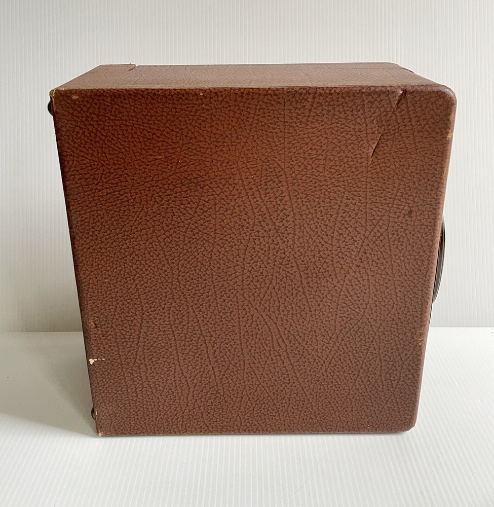 Vintage La Belle Model 500 Automatic Slide Projector, Powers On