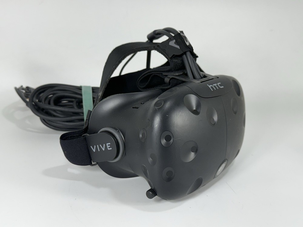 HTC Vive Virtual Reality System Bundle with Controllers - Missing Link Box