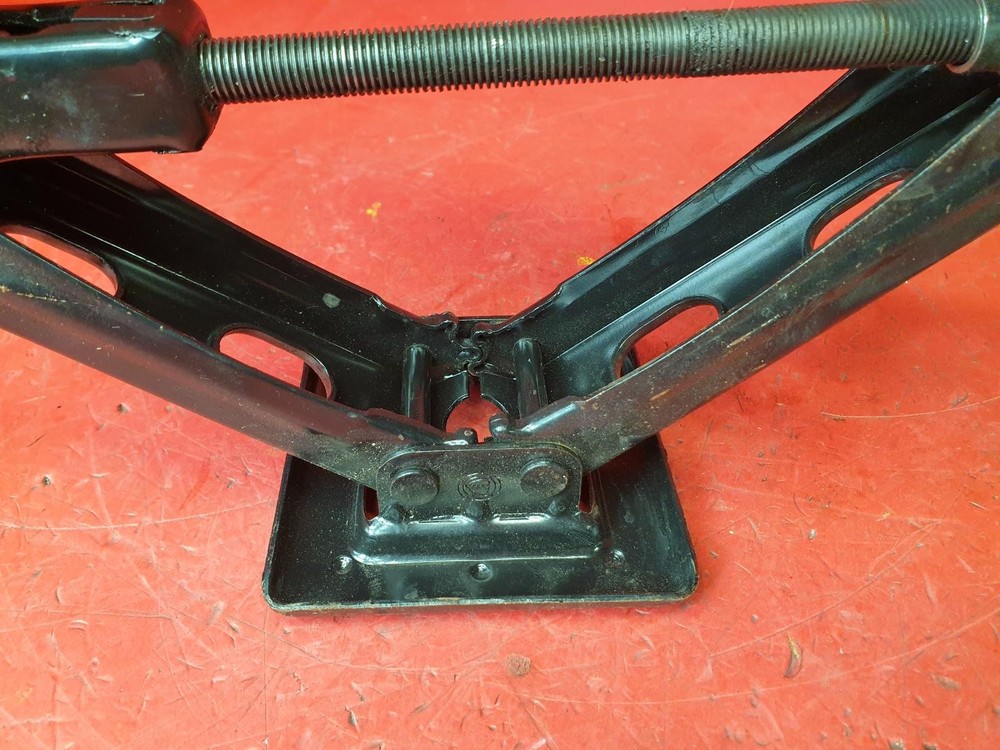 FIAT 500 JACK KIT 2012