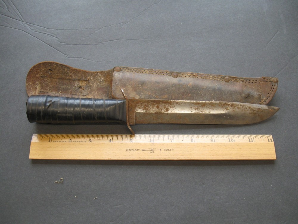 Western WWII fighting knife