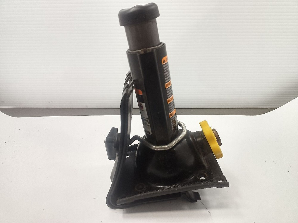 2015 SIERRA1500 Jack and Tools 12480498