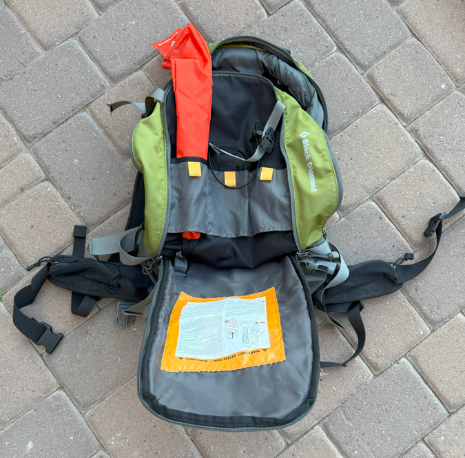 Black Dimond Avalung backpack