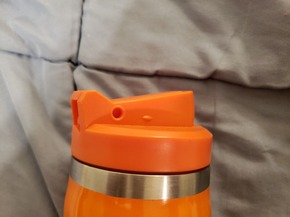Dunkin Donuts 24oz Orange hydration bottle NO Carabiner