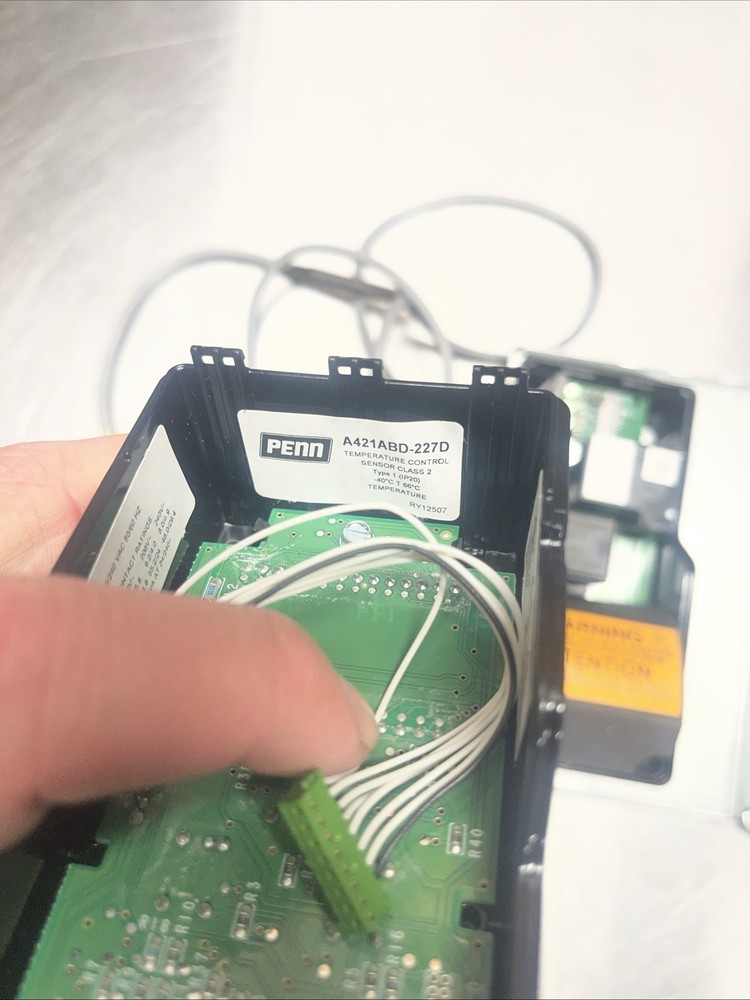 Johnson Controls A421abd-227D Temperature Control, Temperature Thermostat