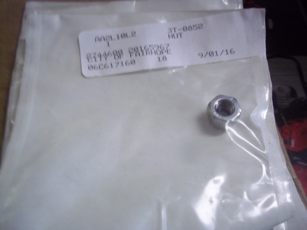 CAT   LOCK NUT     PART    NUMBER   3T-0852