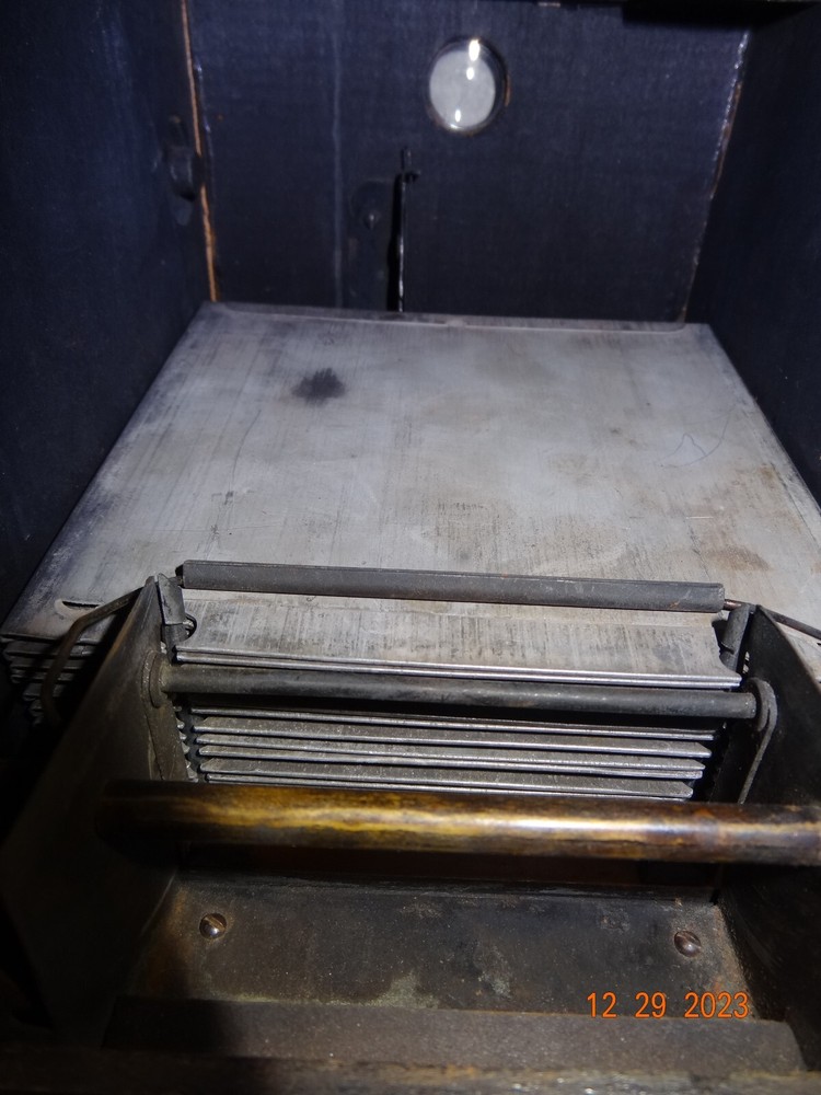 ANTIQUE BOX REPEATER FALLING, DROP PLATE DETECTIVE? BOX CAMERA