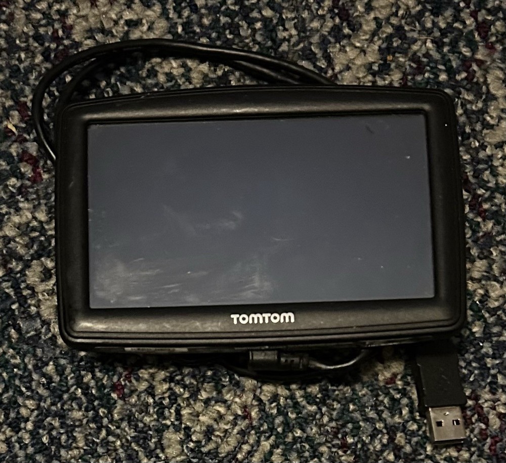 TOMTOM XL GPS Navigation System TESTED with USB Cord Canada 310