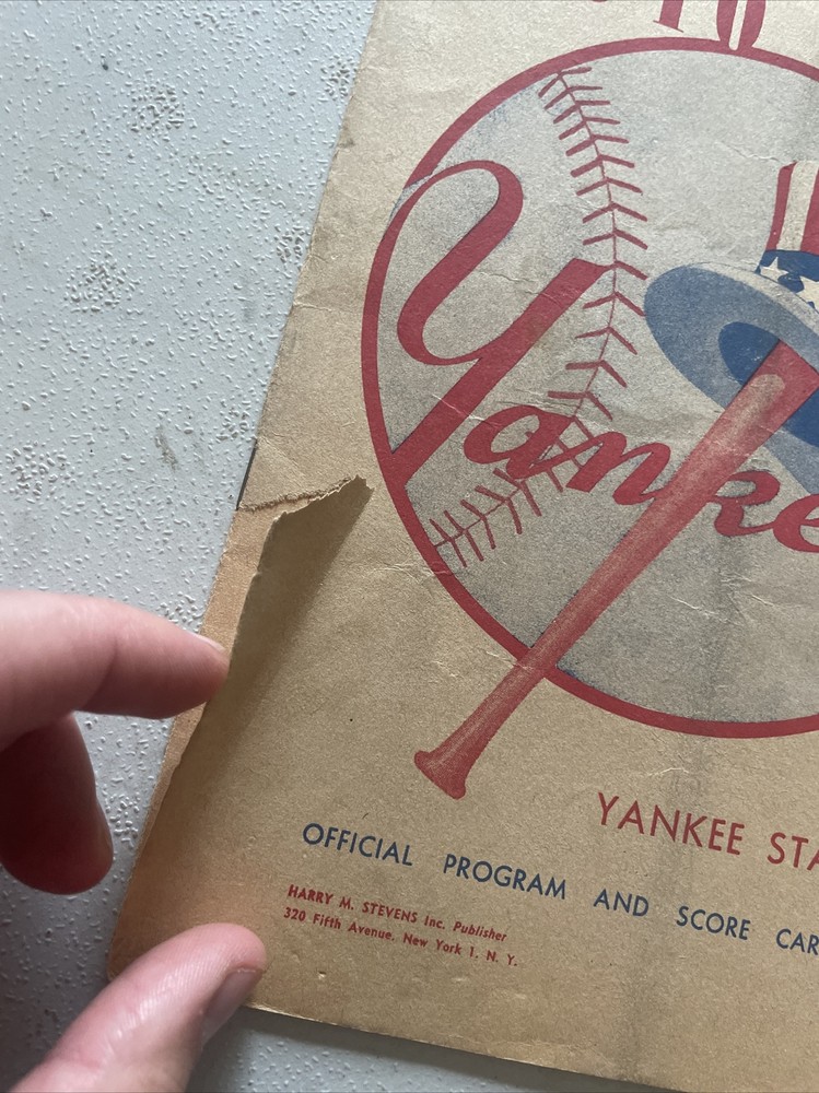 1946 NEW YORK YANKEES Program / Vs Chicago score card