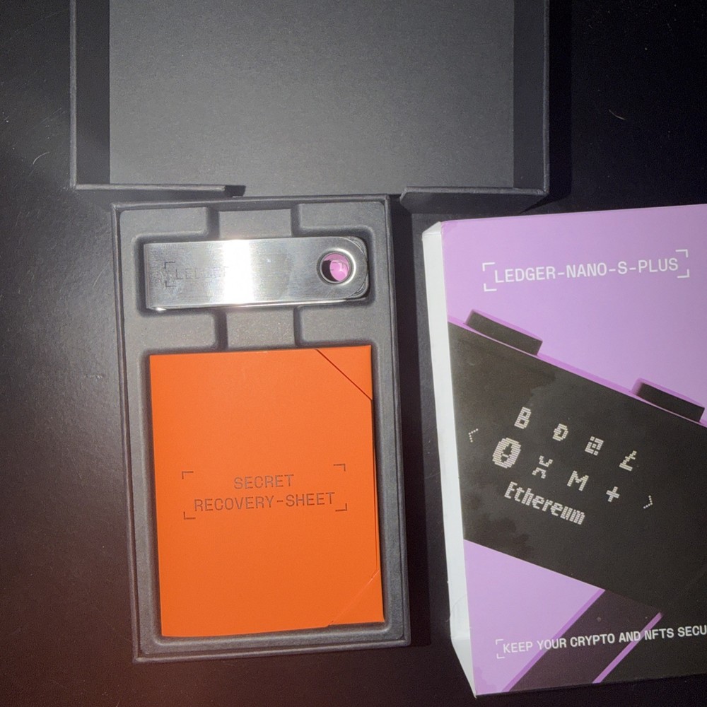 Ledger - Nano S Plus Crypto Hardware Wallet Type C Input