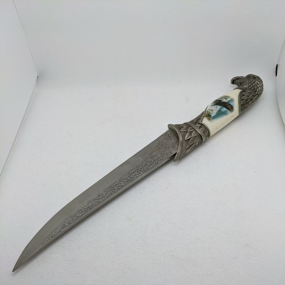 13" HUNTER COLLECTORS EAGLE DAGGER Fixed Blade Knife (Sheath is Plastic) #408