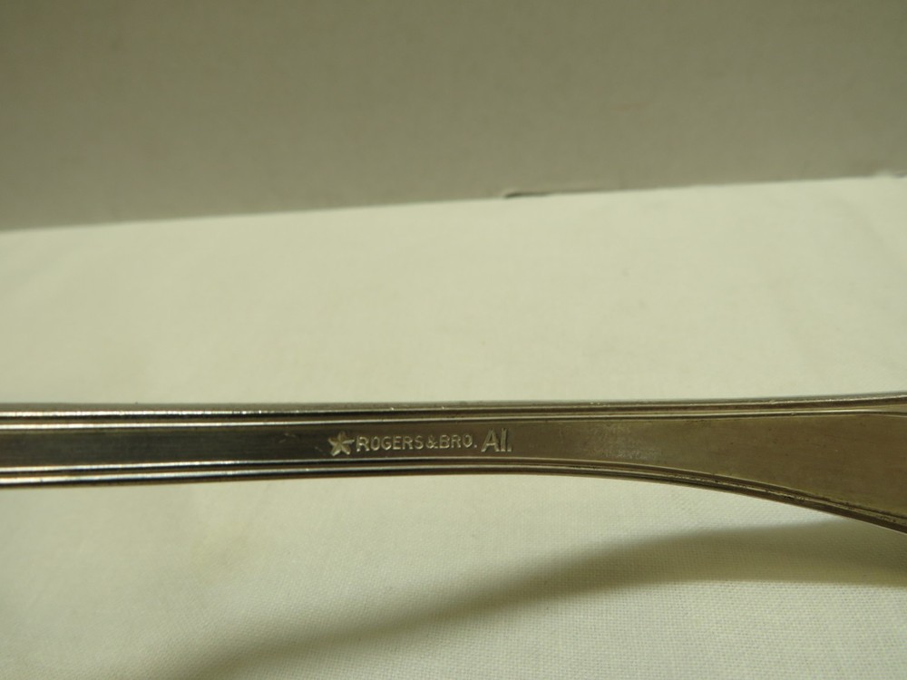 Rogers and Bro Silverplate Ladle, 9"