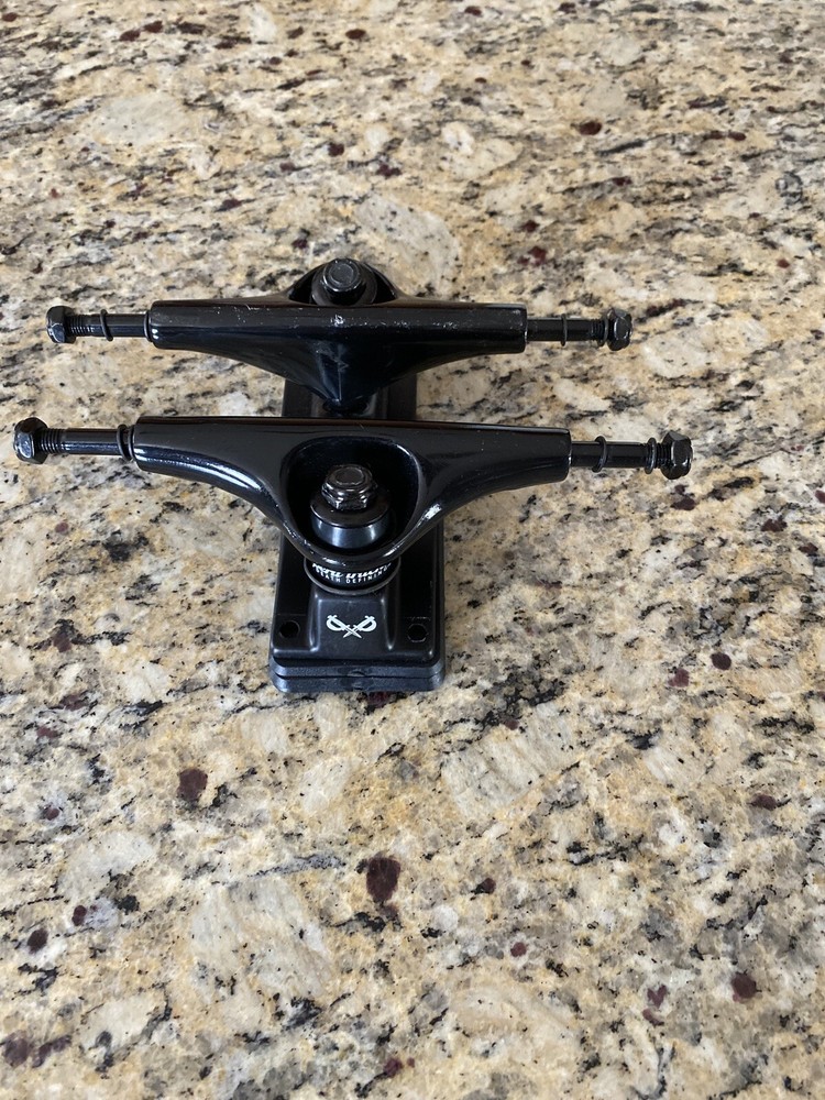 PERIL Black 7 5/8" Skateboard Trucks Set(Pair)