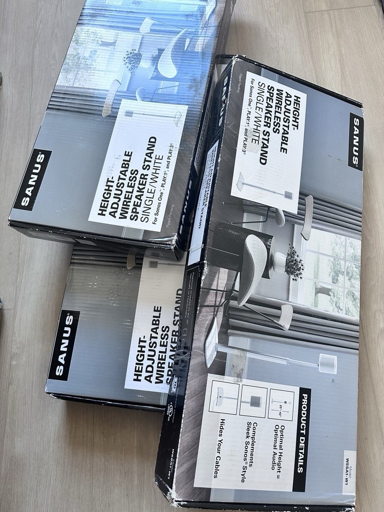 1 Speaker stands