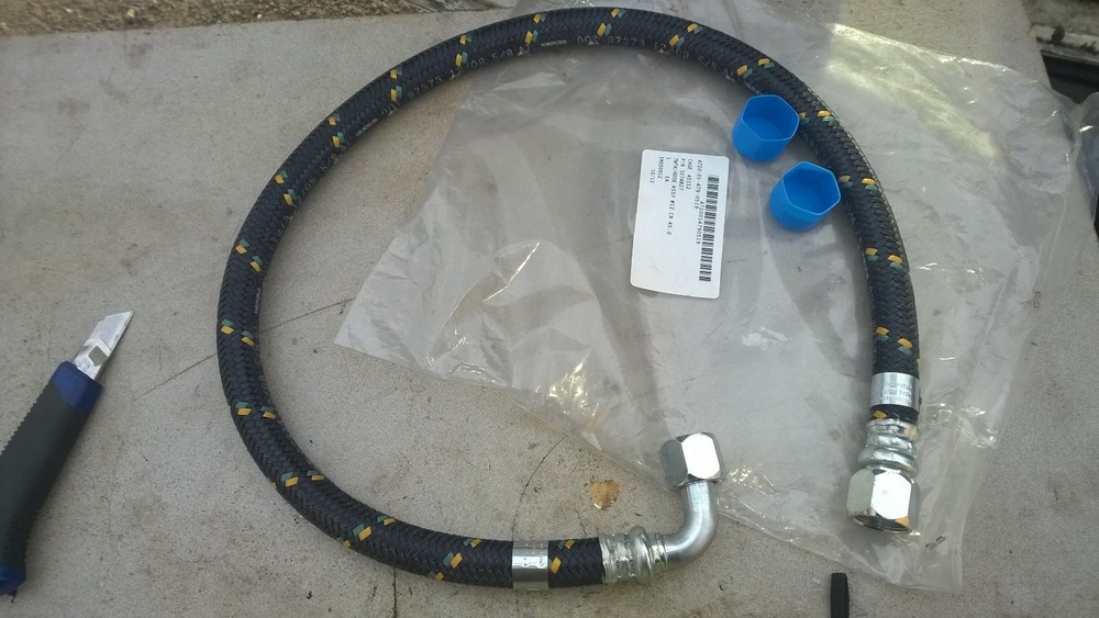 HYDRAULIC HOSE ASSEMBLY P/N 3274827