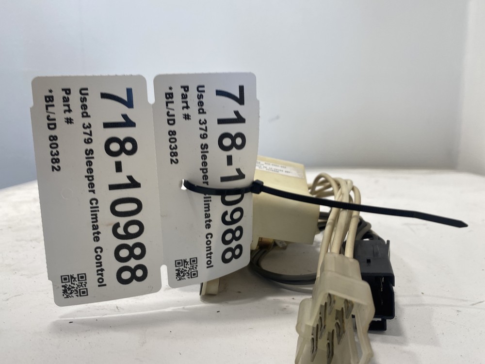 2001 Peterbilt 379 Climate Control (718-10988)