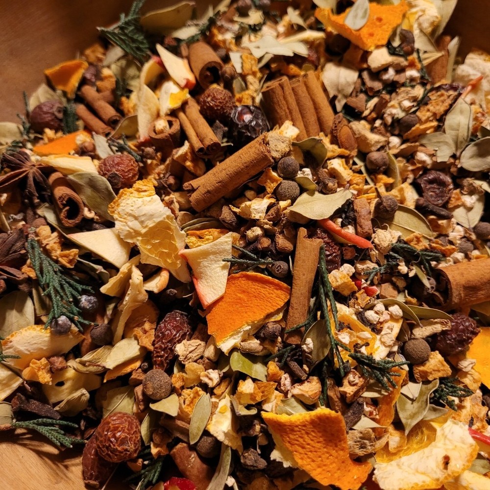 WINTER SPICE SIMMERING POTPOURRI