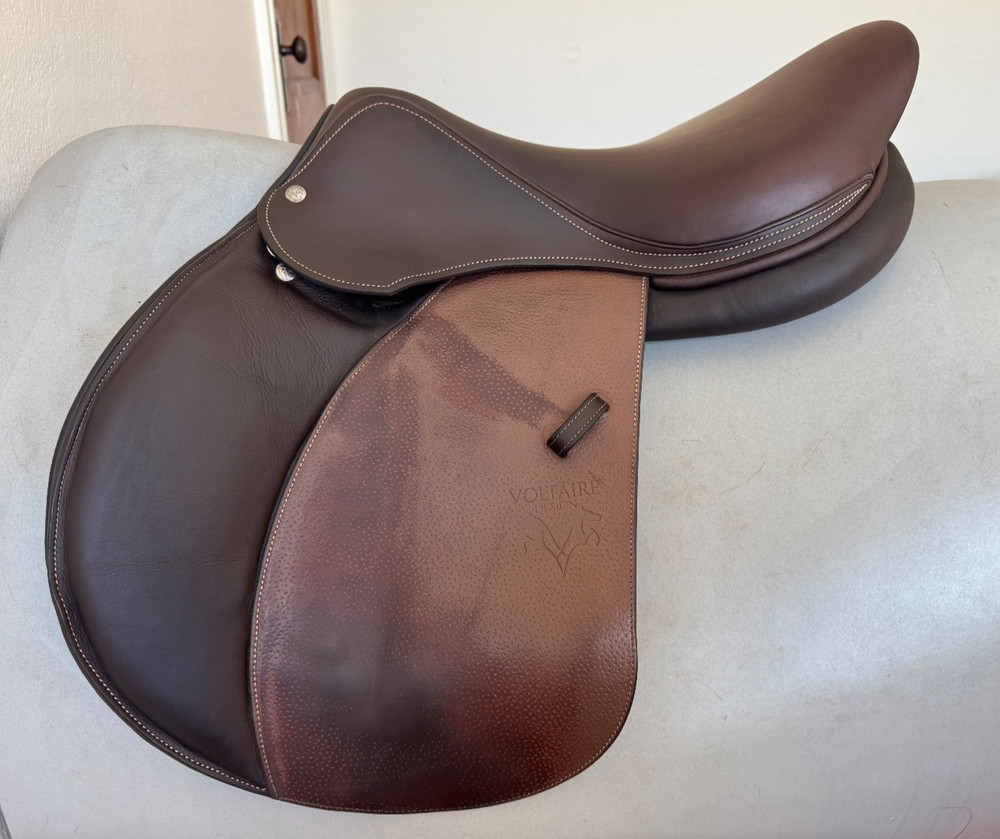 17.5" Voltaire Stuttgart Saddle - 2023 - 3AA - Grained Buffalo - MINT!
