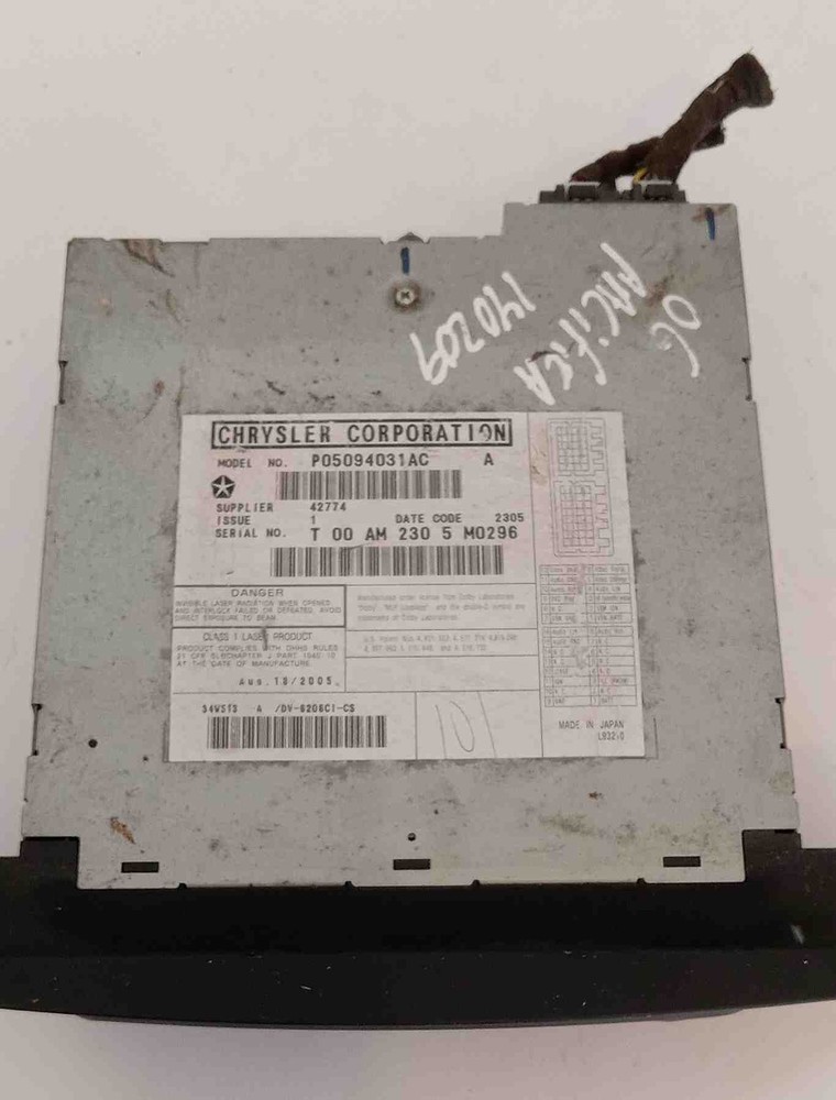 2006 PACIFICA DVD / CD AUTO CHANGER ID 5094031AC USED OEM