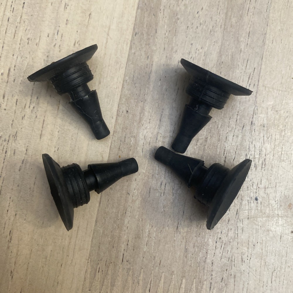 OMEGA H3000S Juicer - Replacement Rubber Feet Replacement Part Only