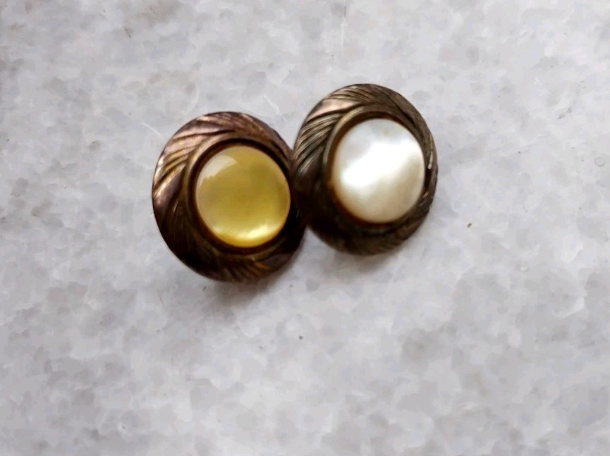 Vintage classic earrings