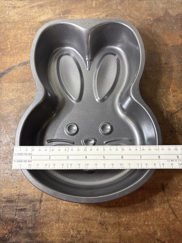 Wilton Easter Bunny Cake Pan - Big Ears