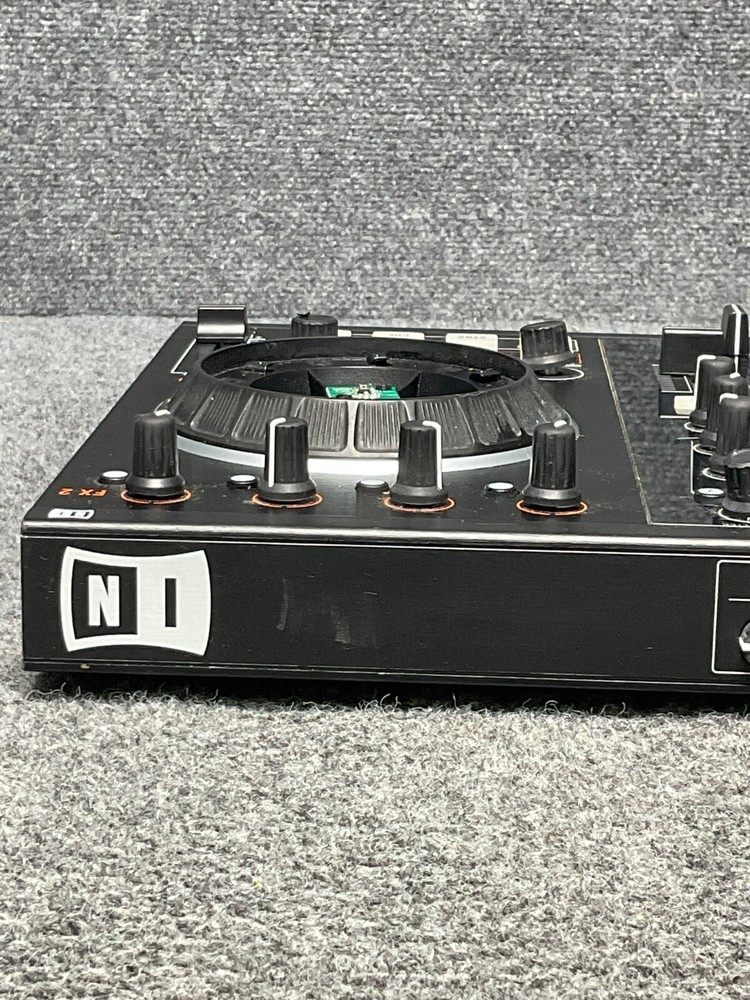 Native Instruments Traktor Kontrol S2 MK2 🎧 2-Channel DJ Controller Black