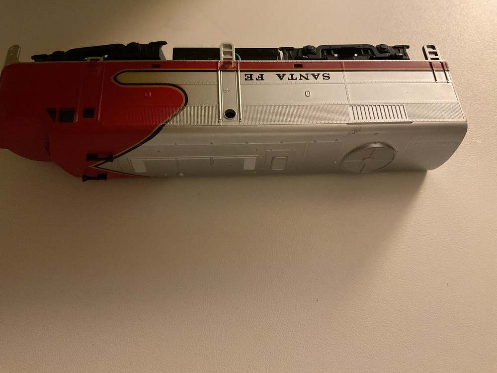 Ho Scale Santa Fe B Liner
