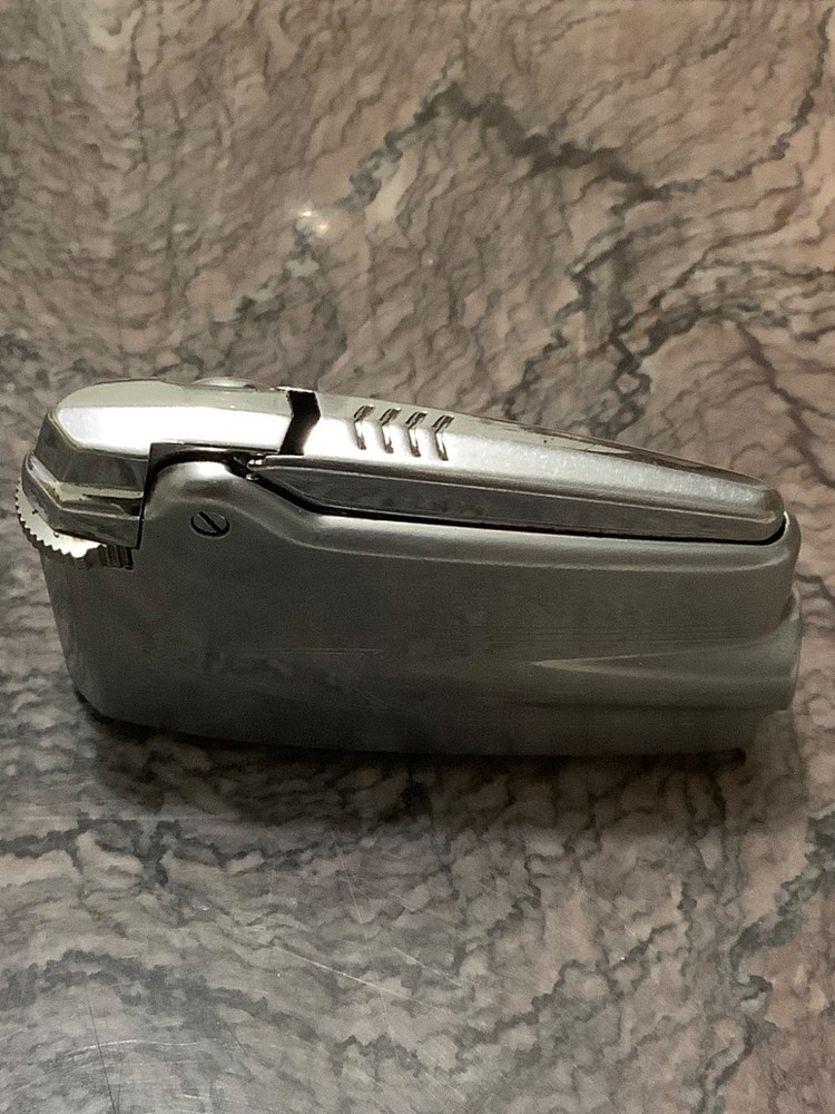 vintage Ronson Premier lighter Varaflame England