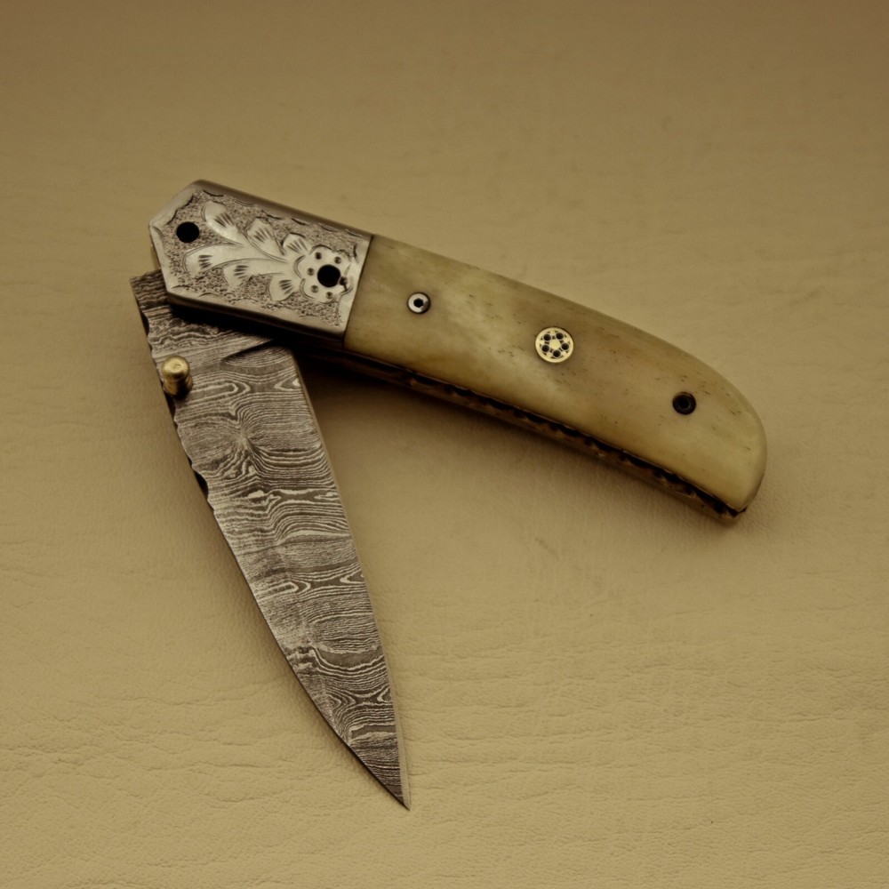 CLASSICAL CUSTOM HANDMADE DAMASCUS BLADE FOLDING POCKET KNIFE (Silver Engrave)