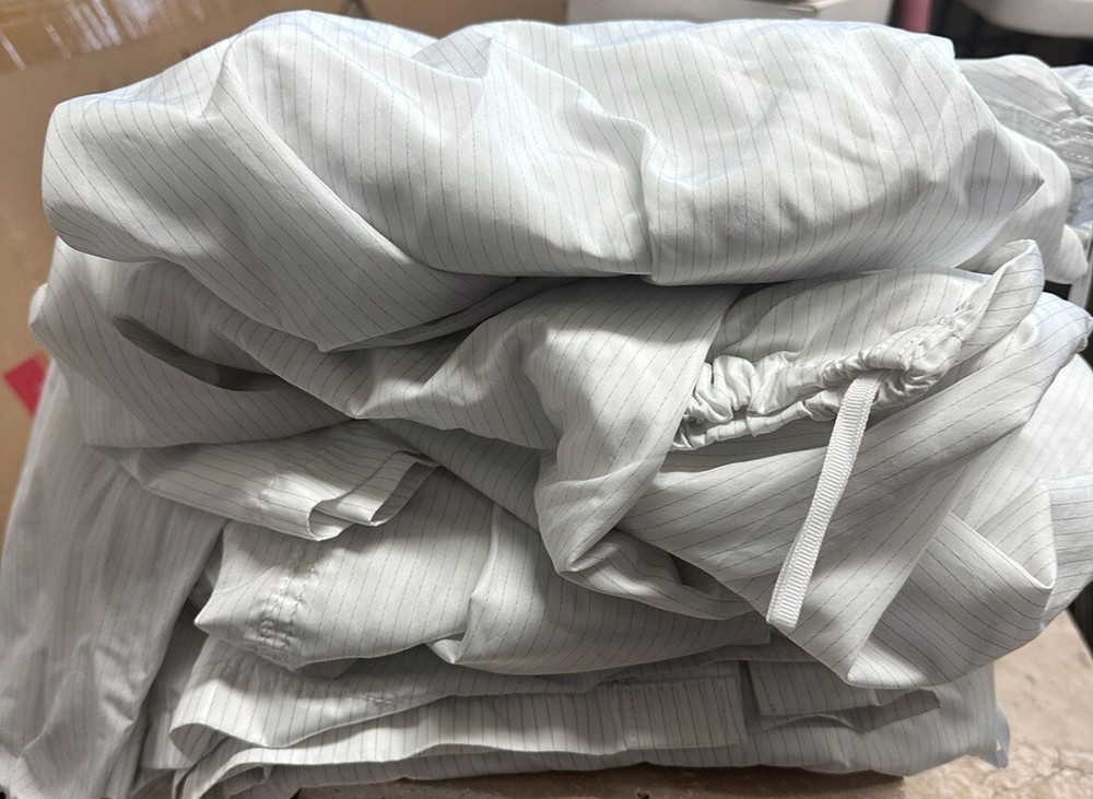 16 Large Labcoats