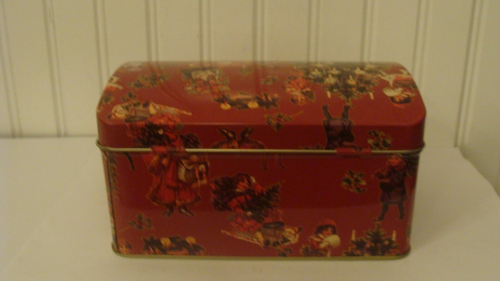 Greenbrier International Inc Empty Cookie Tin Christmas Design