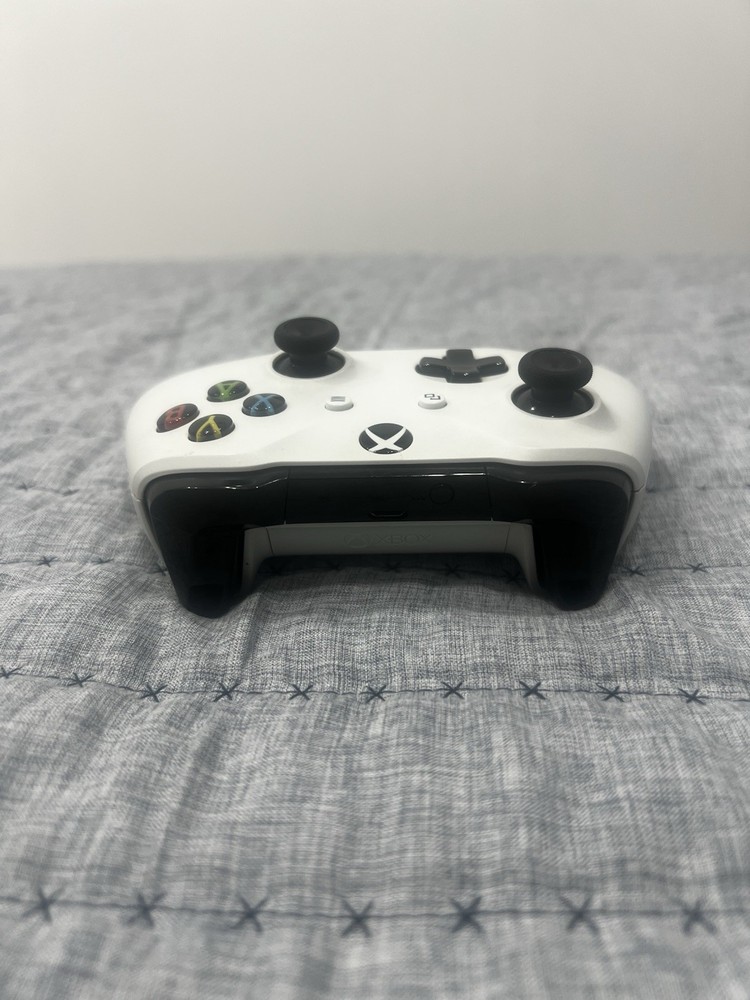 Microsoft Xbox One Black Home Console HDMI with 3 Wireless Controllers Included