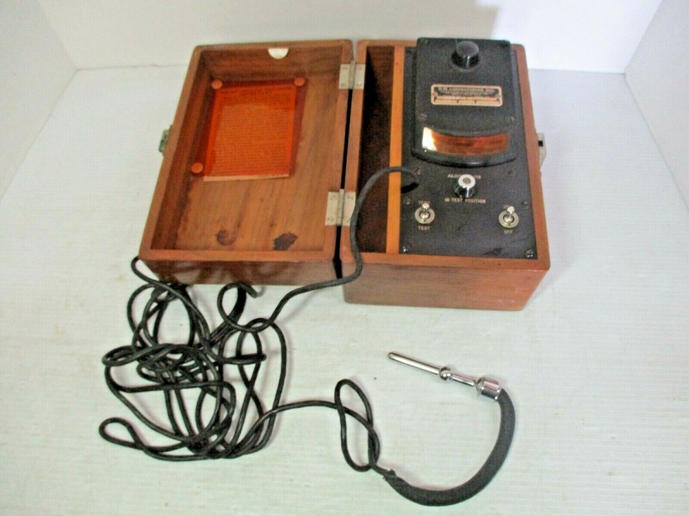 G-M Laboratories Inc.  Electronic Indicating Thermometer in Wooden Case