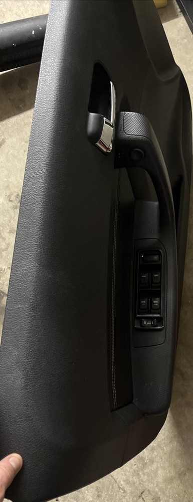 06-07 Hummer H3 Front Driver Left Door Panel Ebony Oem