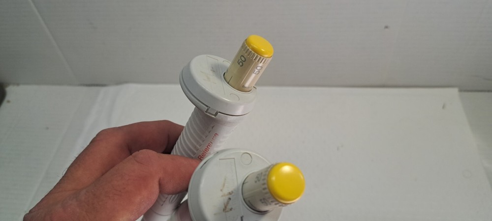 lot of 2 Eppendorf Reference 50 µL Single Channel Pipette