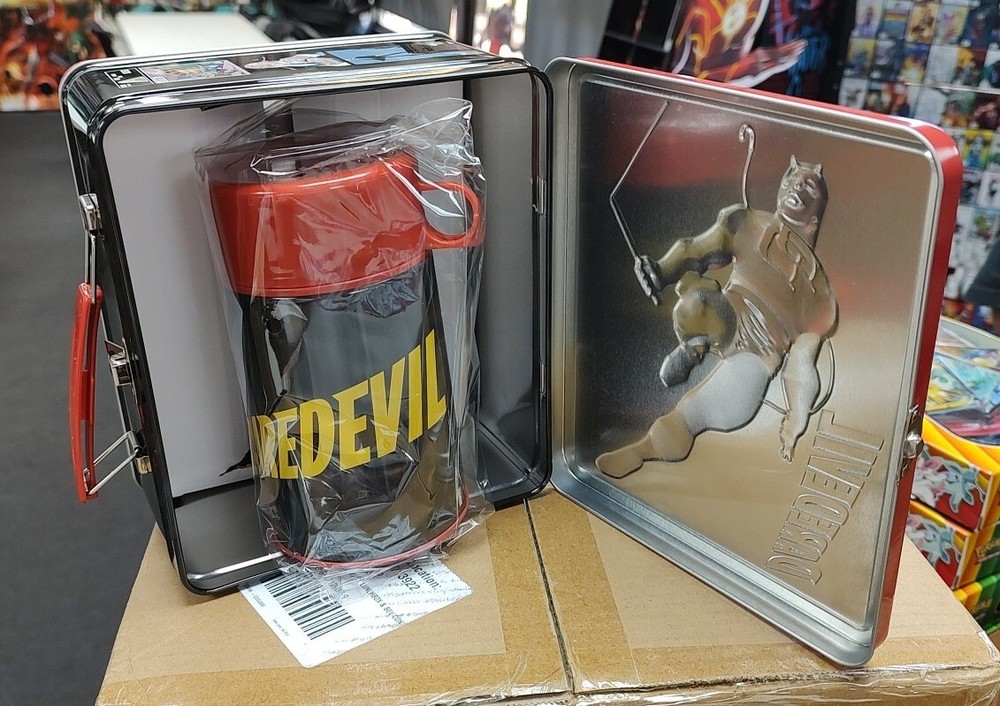 DAREDEVIL LUNCHBOX & TERMOS BRAND NEW MARVEL COMICS