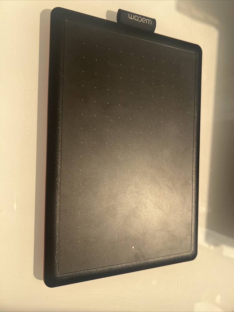 One by Wacom Medium Graphics Drawing Tablet, Used- Free Shipping