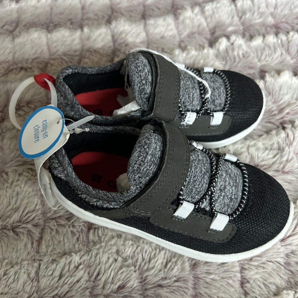 Carter Boy Gray & Black Sneaker Size 10
