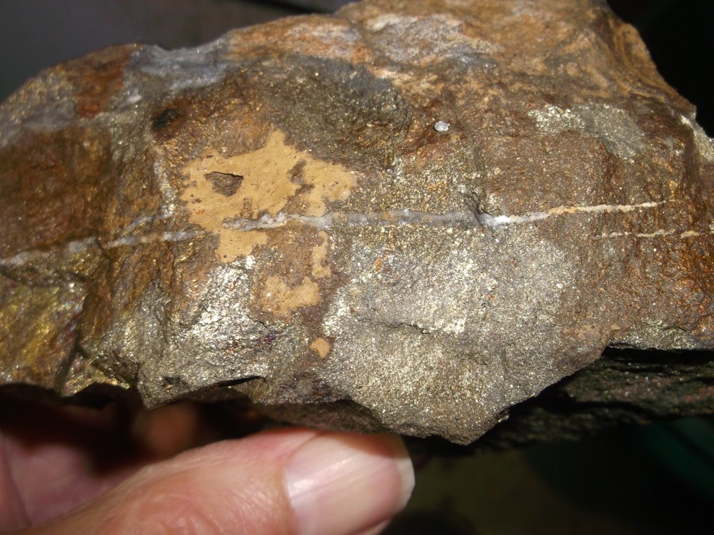 Gold, silver, copper, 910 grams samples ,ore high grade .