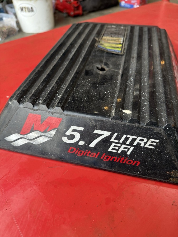 Mercruiser 5.7 EFI engine cover